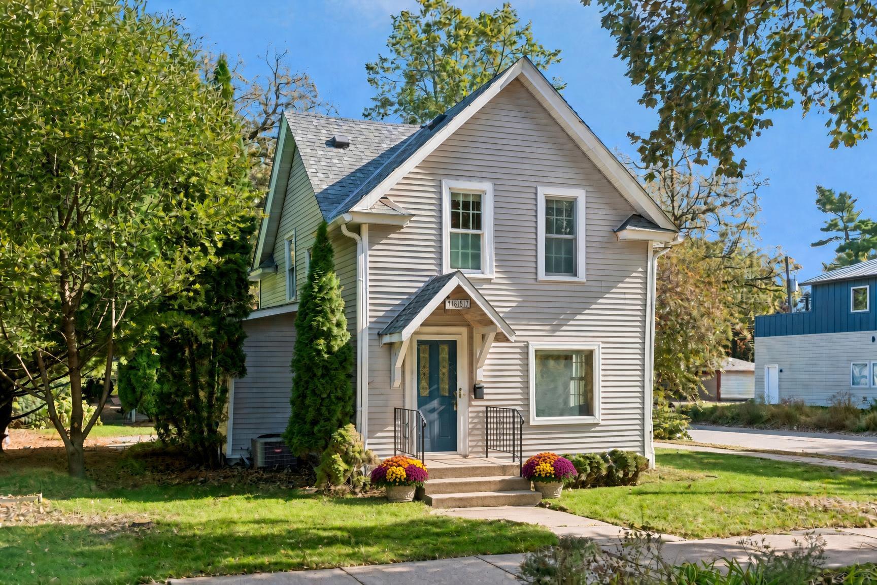 View of Single Family at 4357 30th Avenue, Minneapolis - Mike Wilen | Minnesota Team Real Estate