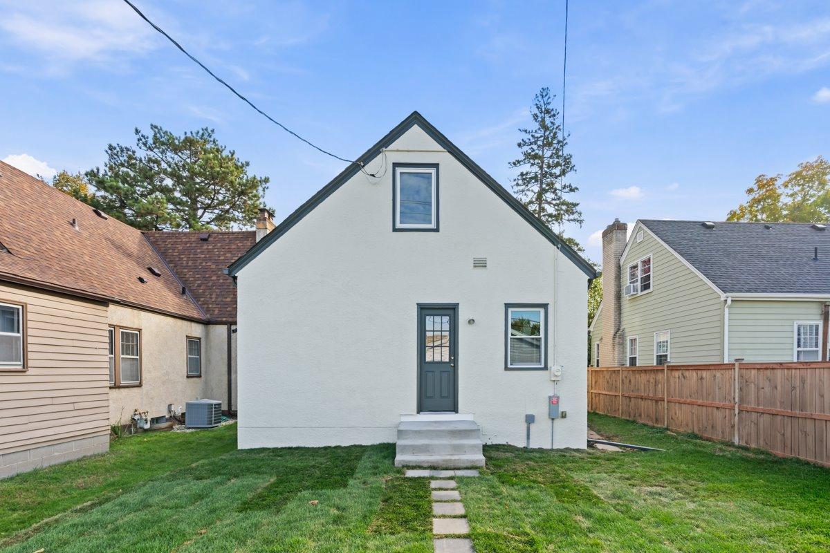View of Residential at 4220 Utica Avenue, Saint Louis Park MN 55416, Saint Louis Park (59 of 64) - Mike Wilen | Minnesota Team Real Estate