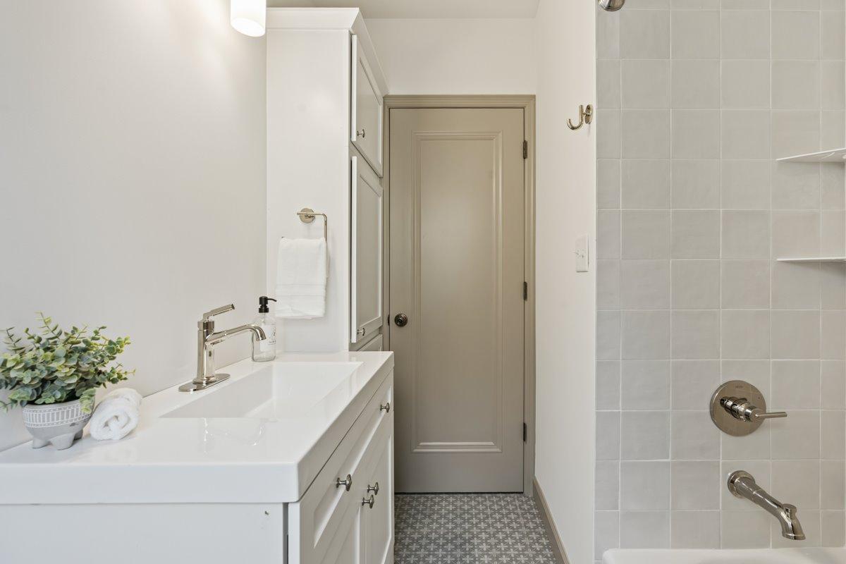 View of Residential at 4220 Utica Avenue, Saint Louis Park MN 55416, Saint Louis Park (25 of 64) - Mike Wilen | Minnesota Team Real Estate
