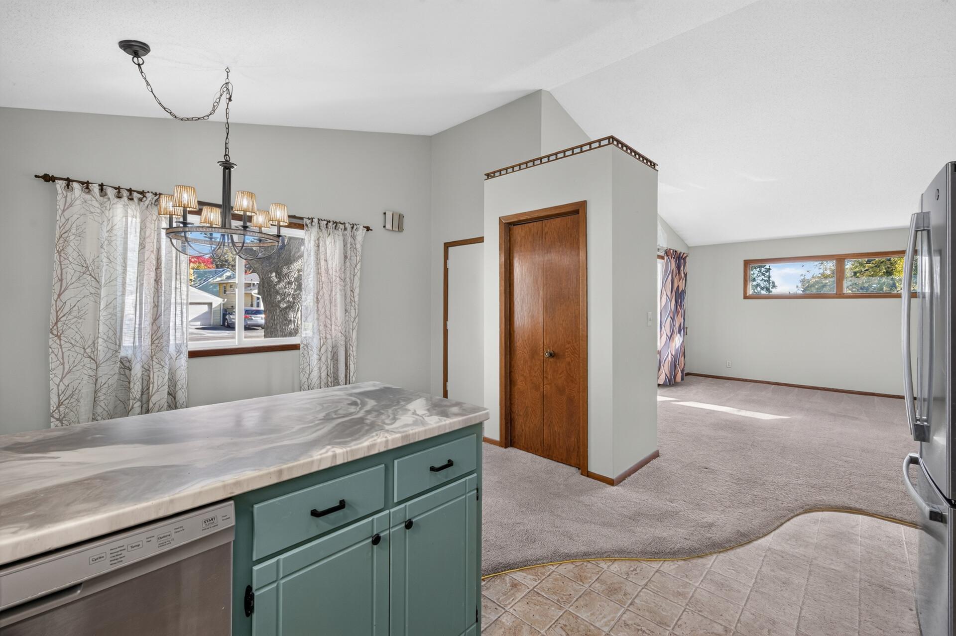 View of Residential at 2621 Mcknight Road, North Saint Paul MN 55109, North Saint Paul (11 of 30) - Mike Wilen | Minnesota Team Real Estate