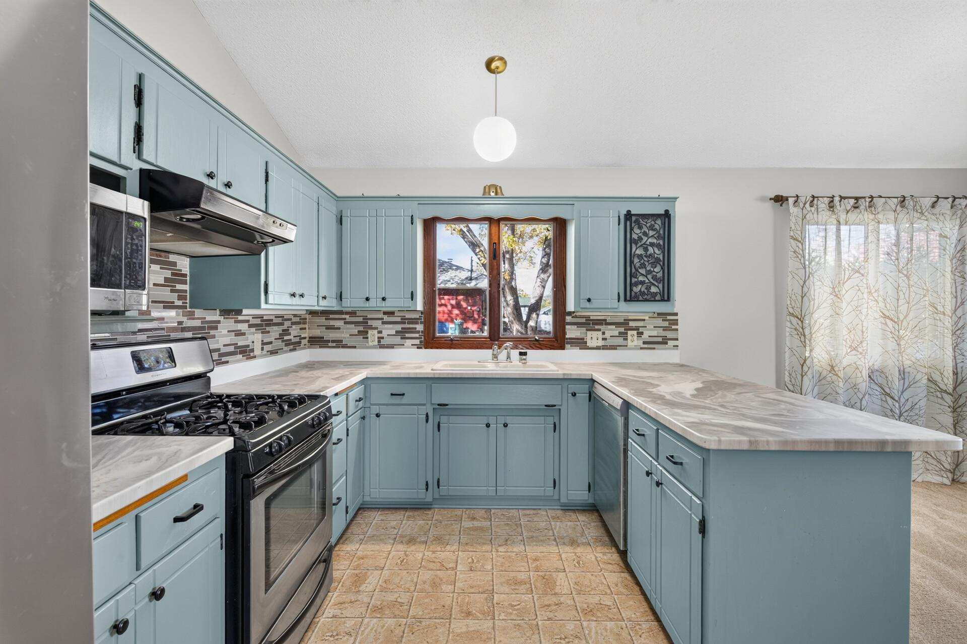 View of Residential at 2621 Mcknight Road, North Saint Paul MN 55109, North Saint Paul (9 of 30) - Mike Wilen | Minnesota Team Real Estate