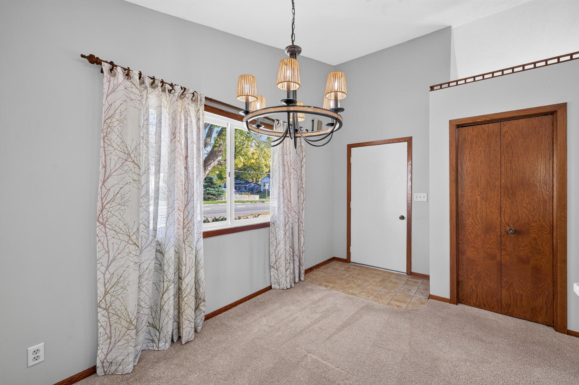 View of Residential at 2621 Mcknight Road, North Saint Paul MN 55109, North Saint Paul (8 of 30) - Mike Wilen | Minnesota Team Real Estate