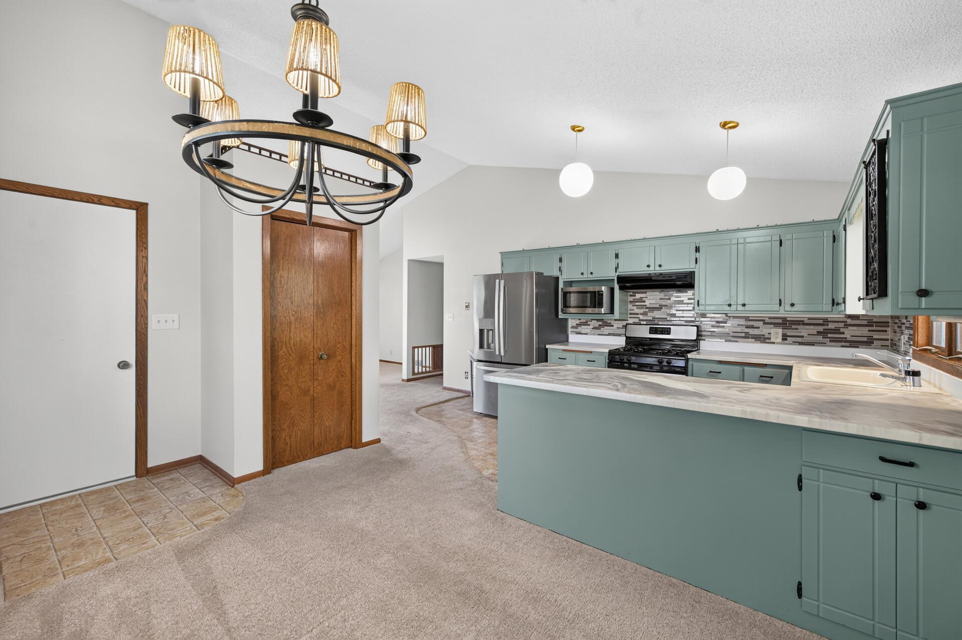 View of Residential at 2621 Mcknight Road, North Saint Paul MN 55109, North Saint Paul (7 of 30) - Mike Wilen | Minnesota Team Real Estate
