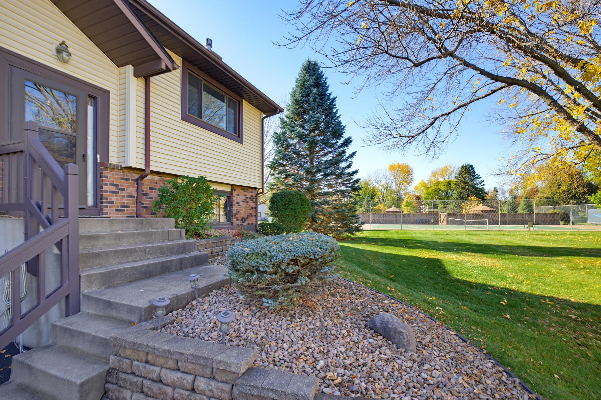 View of Residential at 5593 Donegal Drive, Shoreview MN 55126, Shoreview (26 of 27) - Mike Wilen | Minnesota Team Real Estate
