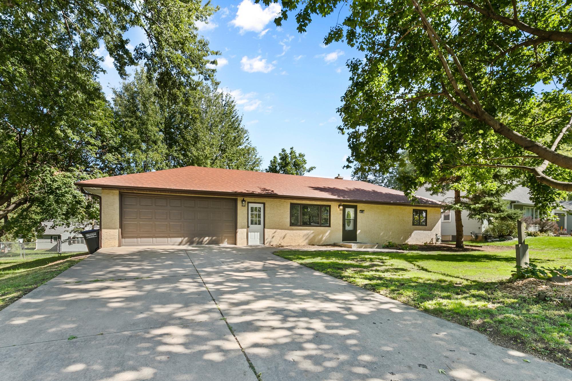 View of Residential at 2566 Beacon Street, Roseville MN 55113, Roseville (3 of 27) - Mike Wilen | Minnesota Team Real Estate