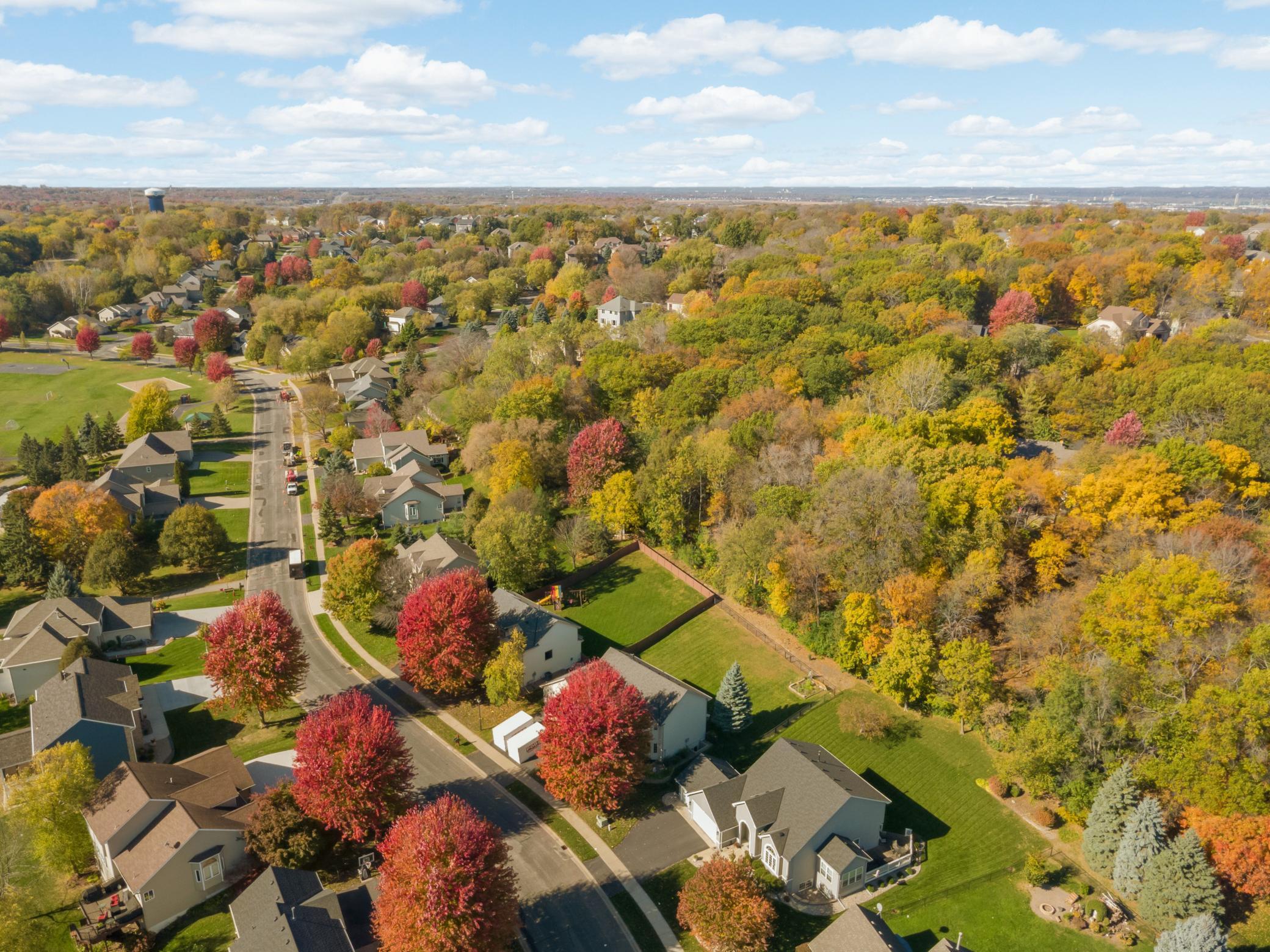 View of Residential at 8924 Heatherton Ridge Drive, Savage MN 55378, Savage (37 of 53) - Mike Wilen | Minnesota Team Real Estate