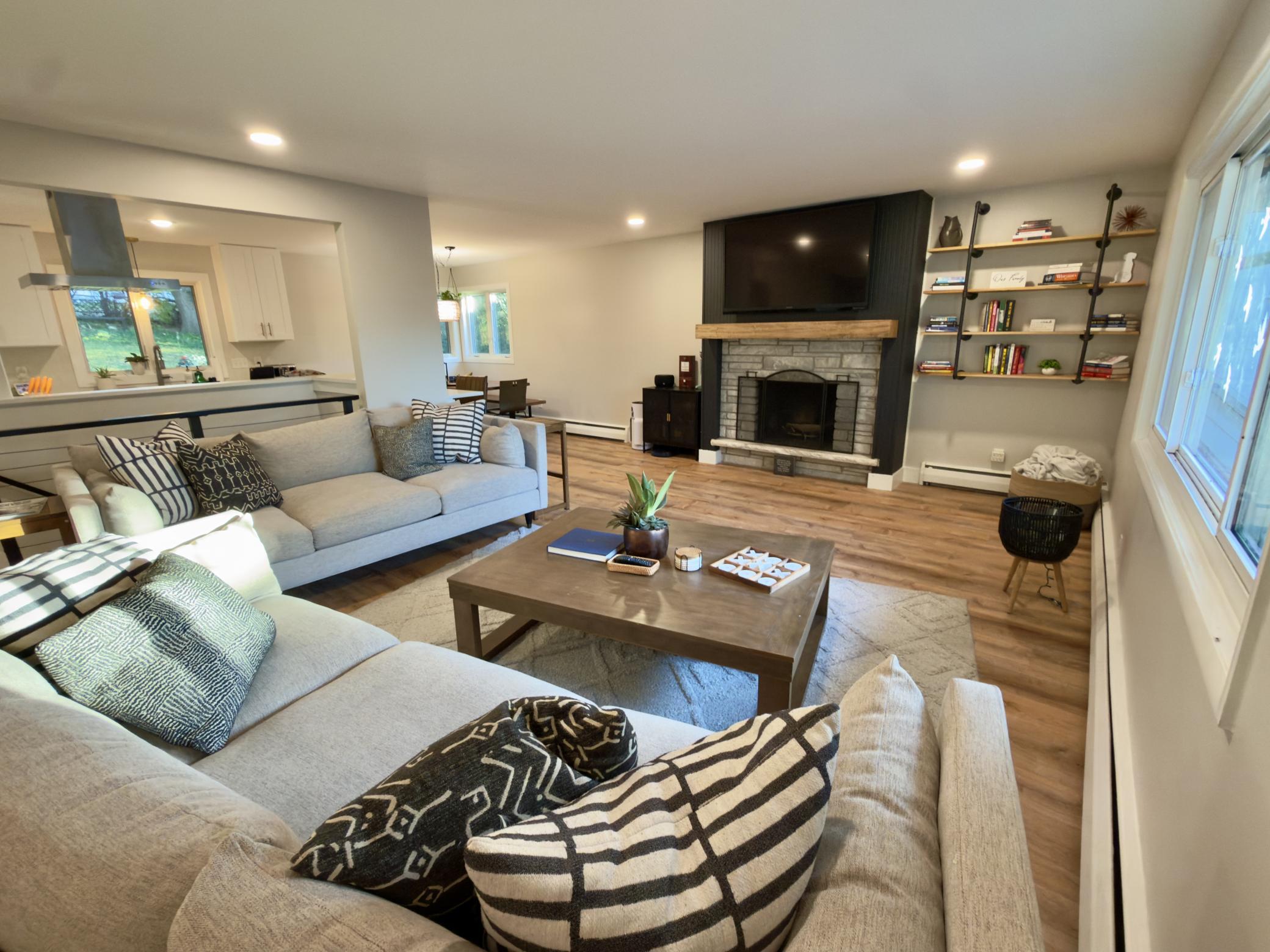 View of Residential at 1834 Glenwood Parkway, Golden Valley MN 55422, Golden Valley (14 of 39) - Mike Wilen | Minnesota Team Real Estate
