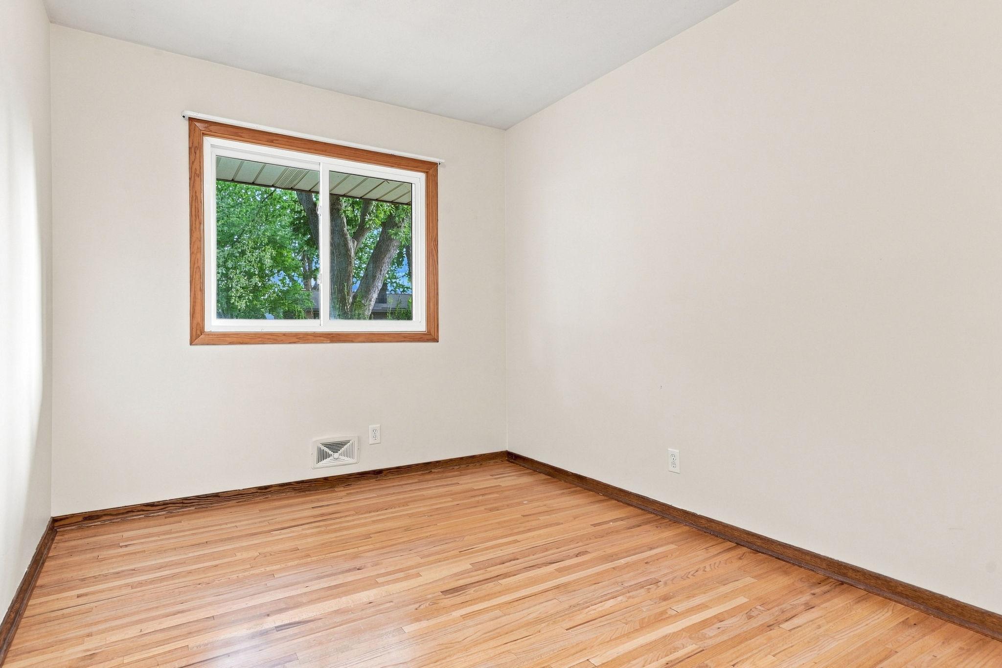 View of Residential at 725 50 1/2 Avenue, Columbia Heights MN 55421, Columbia Heights (19 of 46) - Mike Wilen | Minnesota Team Real Estate
