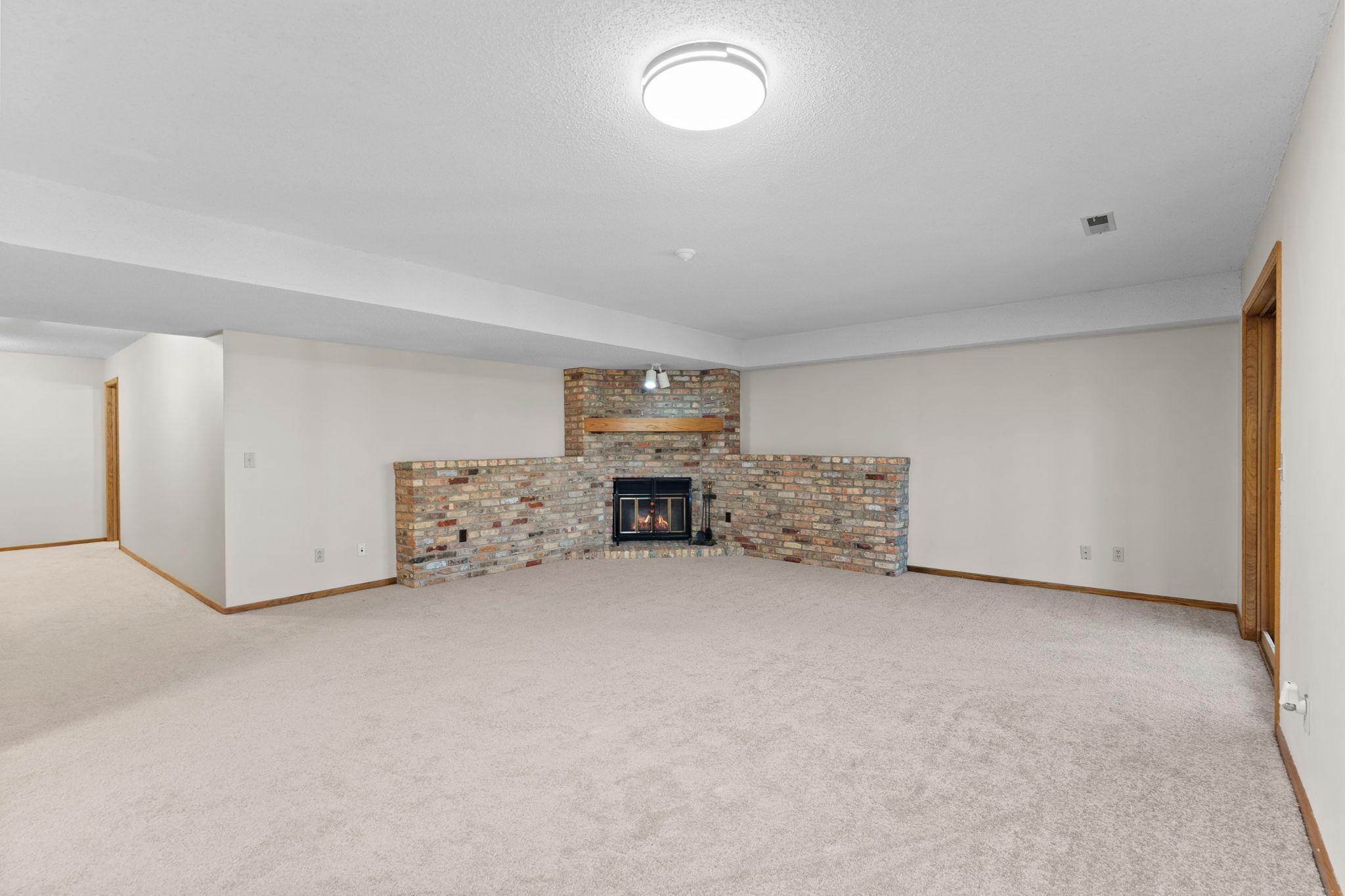 View of Residential at 4640 Parkcliff Drive, Eagan MN 55123, Eagan (55 of 88) - Mike Wilen | Minnesota Team Real Estate