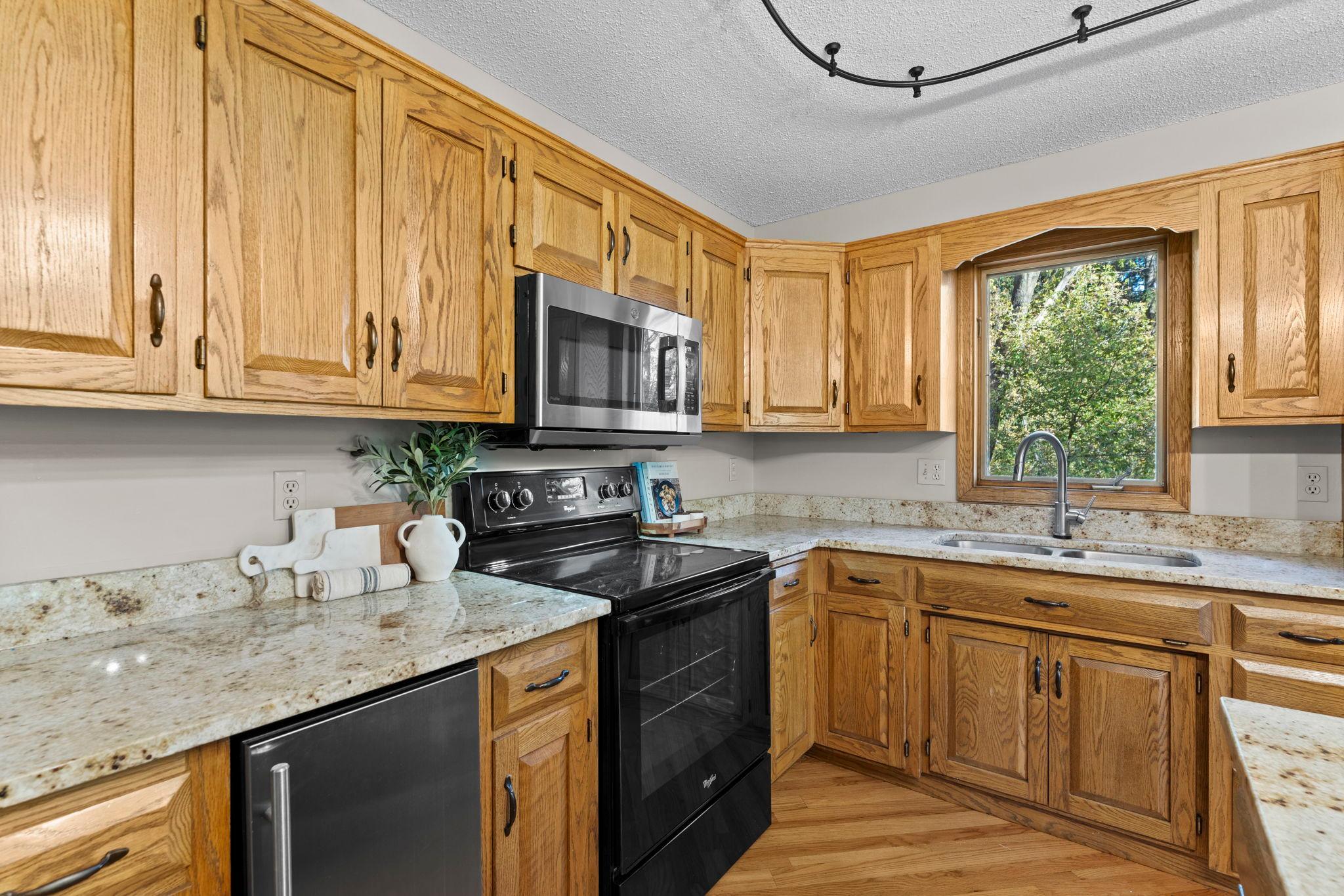 View of Residential at 4640 Parkcliff Drive, Eagan MN 55123, Eagan (31 of 88) - Mike Wilen | Minnesota Team Real Estate