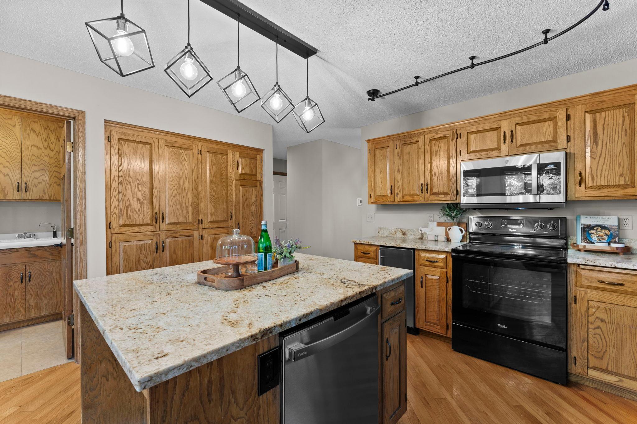 View of Residential at 4640 Parkcliff Drive, Eagan MN 55123, Eagan (29 of 88) - Mike Wilen | Minnesota Team Real Estate