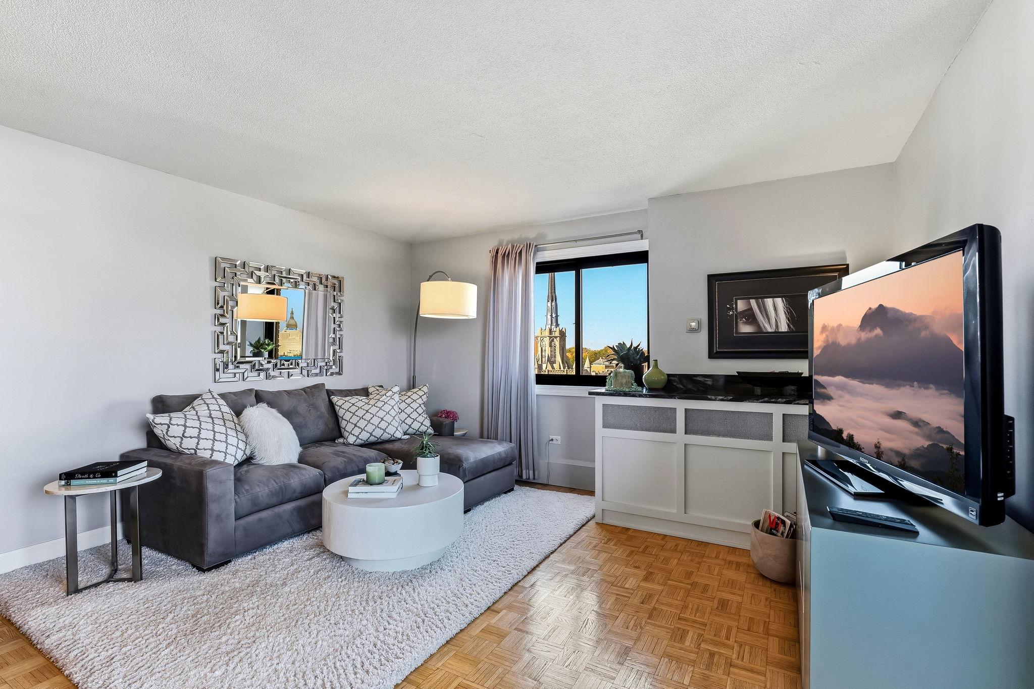 View of Residential at 410 Groveland Avenue #902, Minneapolis MN 55403, Minneapolis (12 of 41) - Mike Wilen | Minnesota Team Real Estate