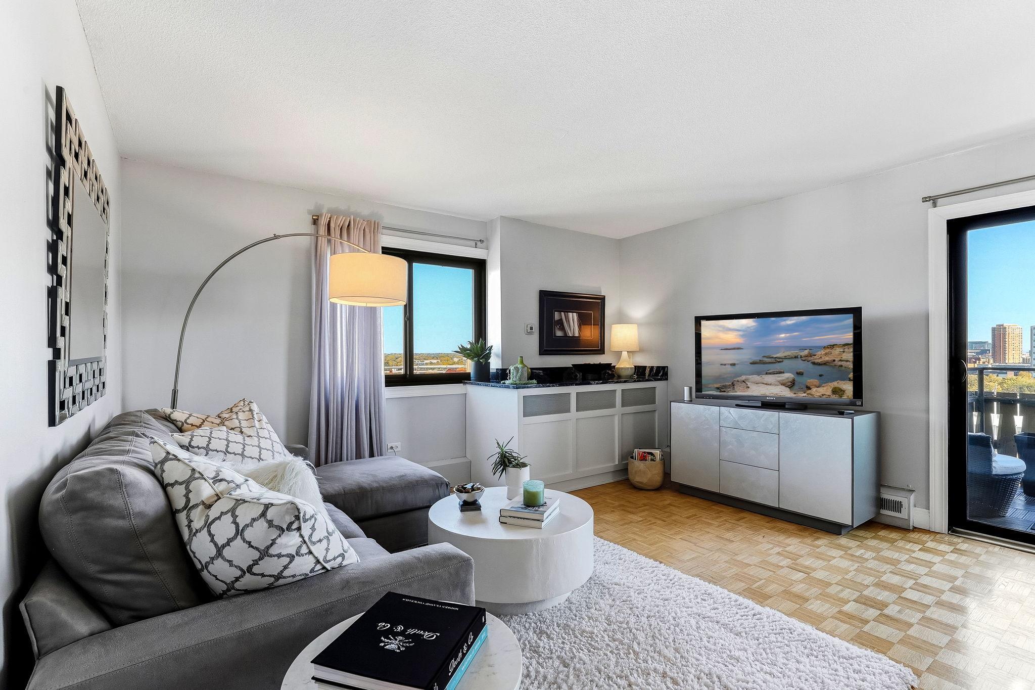 View of Residential at 410 Groveland Avenue #902, Minneapolis MN 55403, Minneapolis (11 of 41) - Mike Wilen | Minnesota Team Real Estate