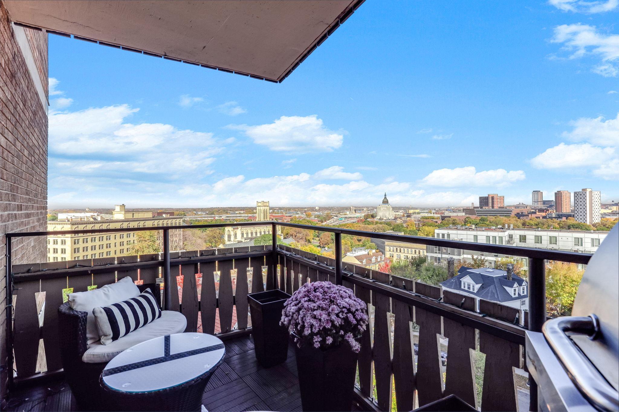 View of Residential at 410 Groveland Avenue #902, Minneapolis MN 55403, Minneapolis (13 of 41) - Mike Wilen | Minnesota Team Real Estate