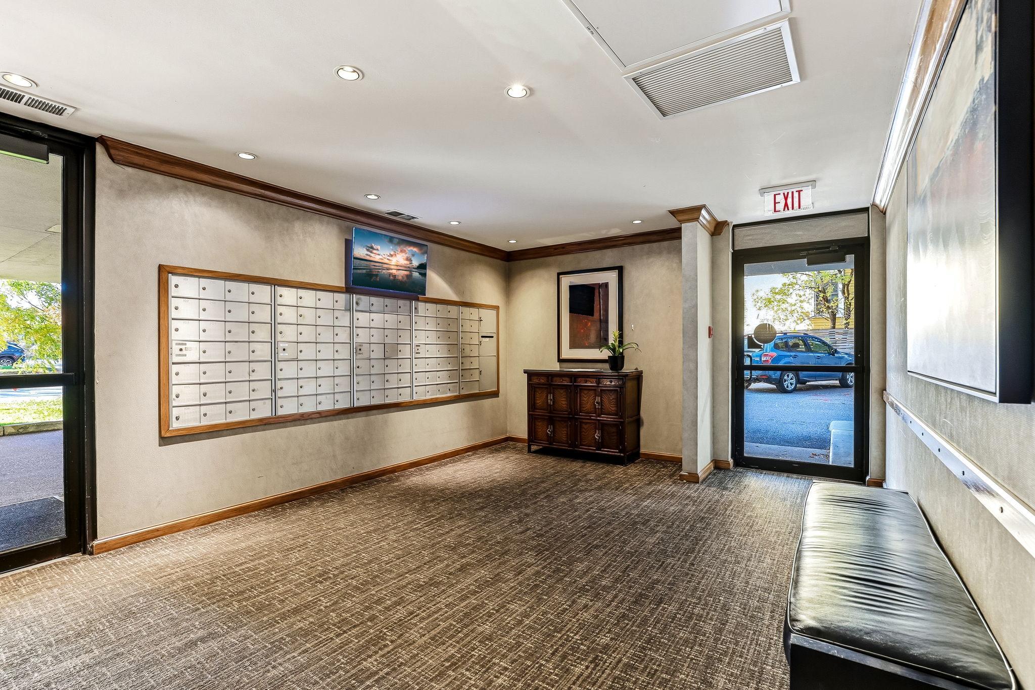 View of Residential at 410 Groveland Avenue #902, Minneapolis MN 55403, Minneapolis (32 of 41) - Mike Wilen | Minnesota Team Real Estate