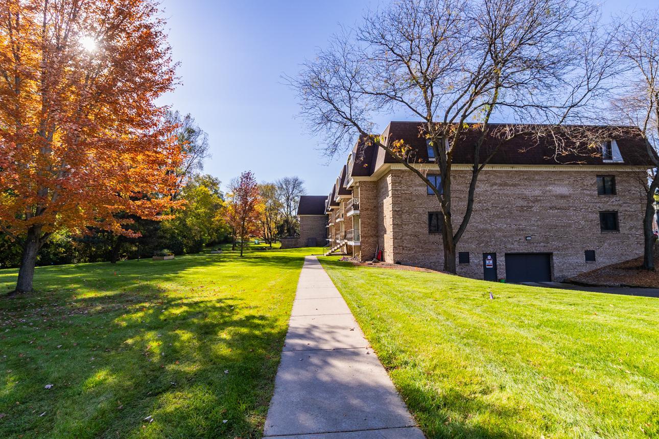 View of Residential at 1450 Bidwell Street #204, West Saint Paul MN 55118, West Saint Paul (36 of 44) - Mike Wilen | Minnesota Team Real Estate