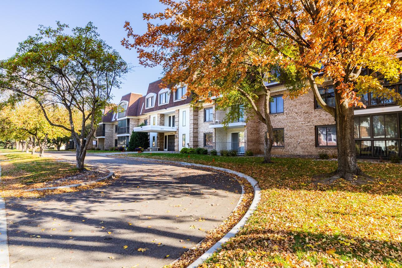 View of (CC) Low Rise (3- Levels) at 1450 Bidwell Street, West Saint Paul - Mike Wilen | Minnesota Team Real Estate