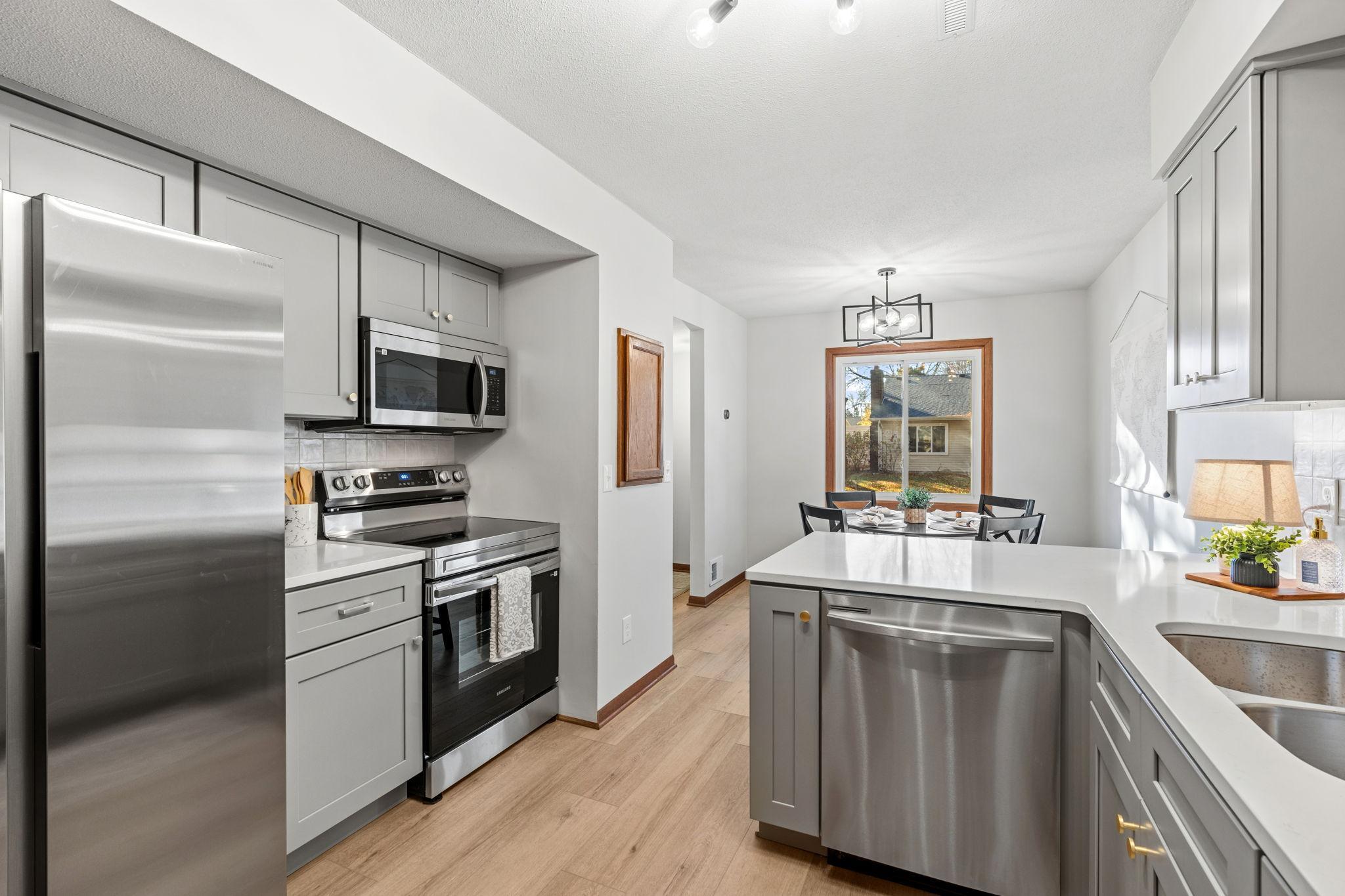 View of Residential at 9458 Ranchview Lane, Maple Grove MN 55369, Maple Grove (13 of 28) - Mike Wilen | Minnesota Team Real Estate