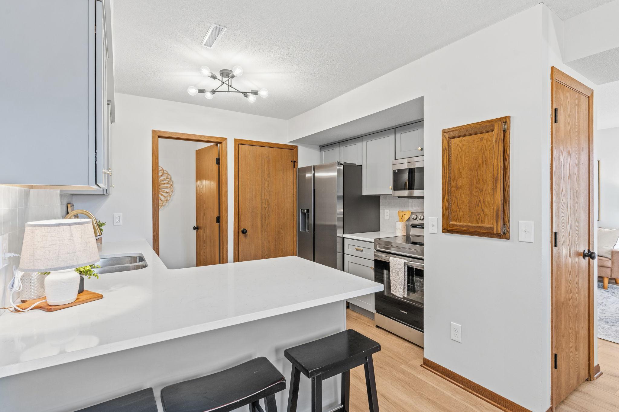 View of Residential at 9458 Ranchview Lane, Maple Grove MN 55369, Maple Grove (10 of 28) - Mike Wilen | Minnesota Team Real Estate