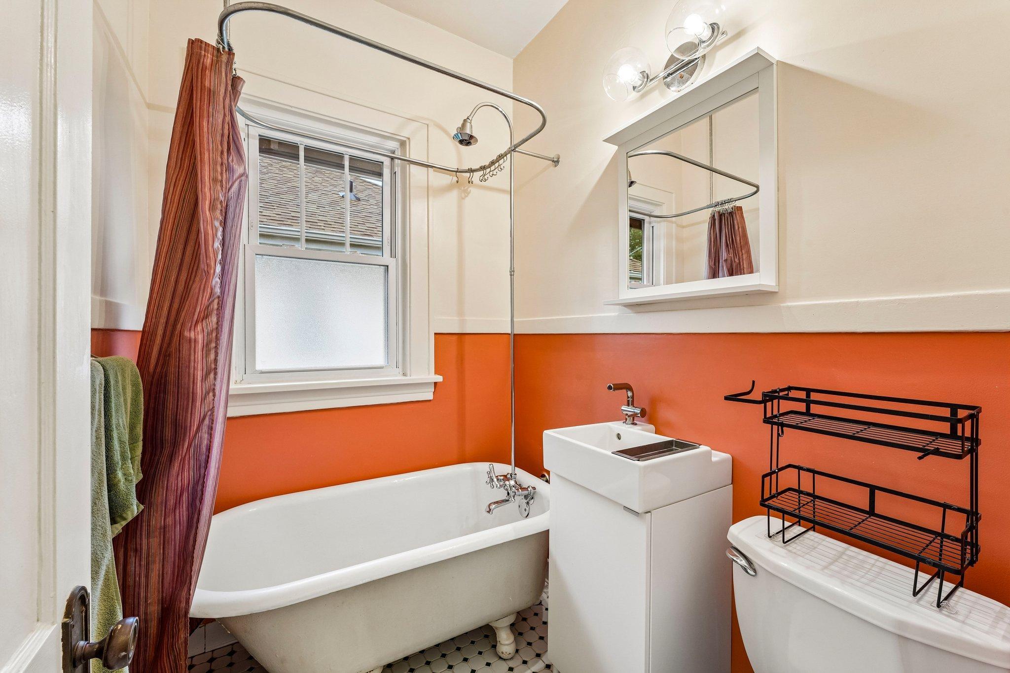 View of Residential at 2315 Cleveland Street, Minneapolis MN 55418, Minneapolis (23 of 42) - Mike Wilen | Minnesota Team Real Estate