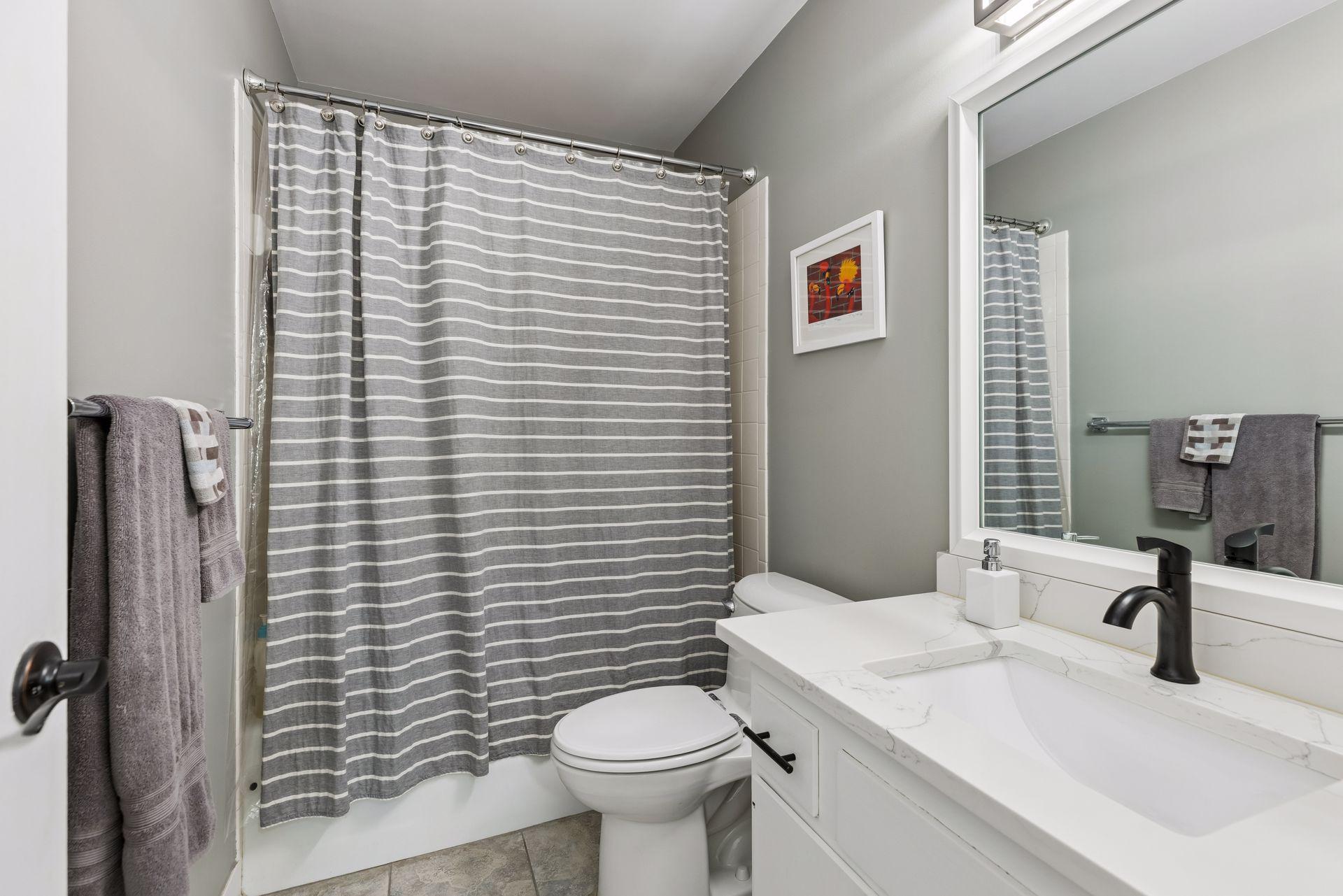 View of Residential at 1235 Yale Place #1307, Minneapolis MN 55403, Minneapolis (27 of 53) - Mike Wilen | Minnesota Team Real Estate