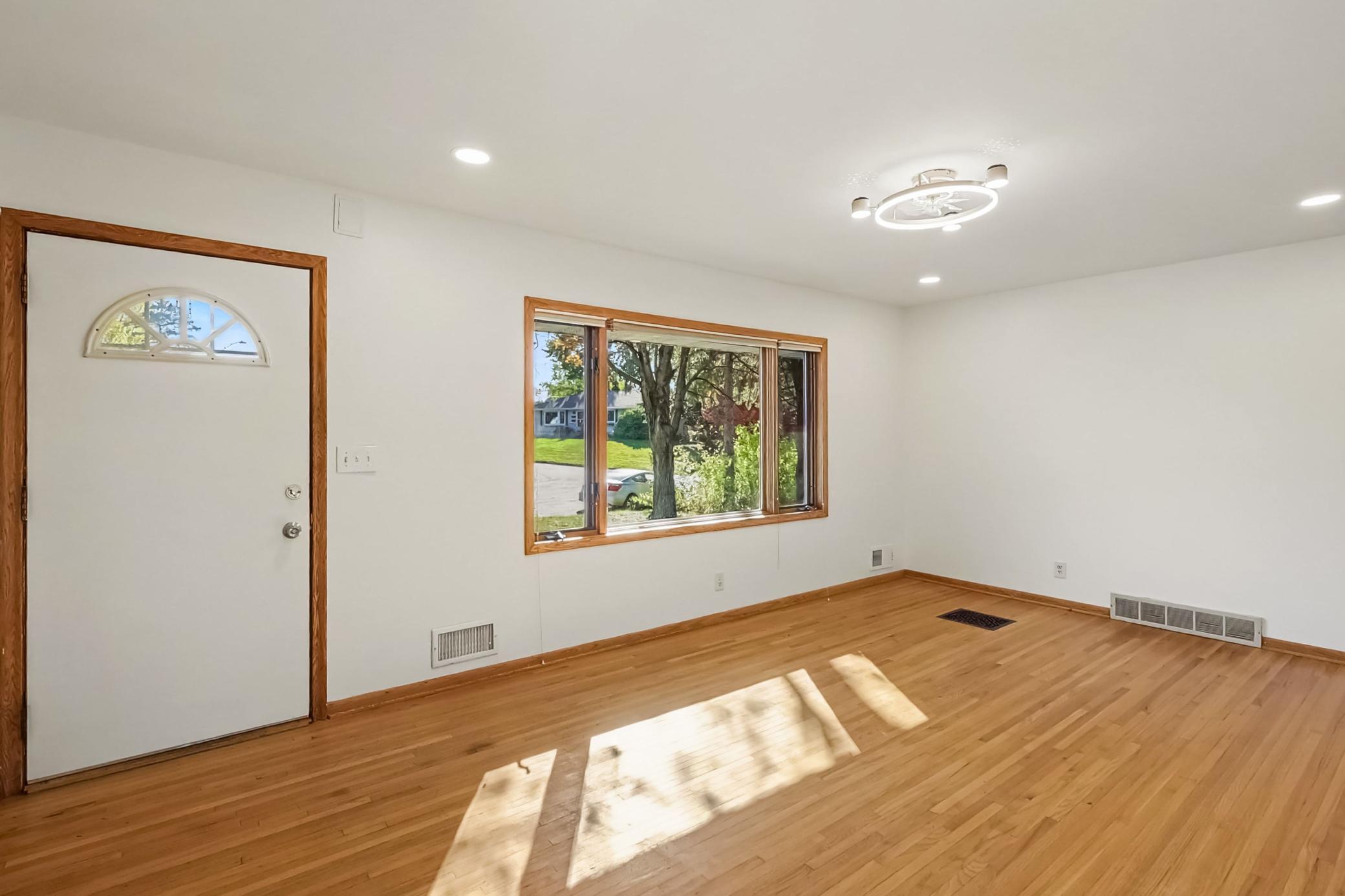 View of Residential at 7286 Clay Avenue, Inver Grove Heights MN 55076, Inver Grove Heights (3 of 27) - Mike Wilen | Minnesota Team Real Estate