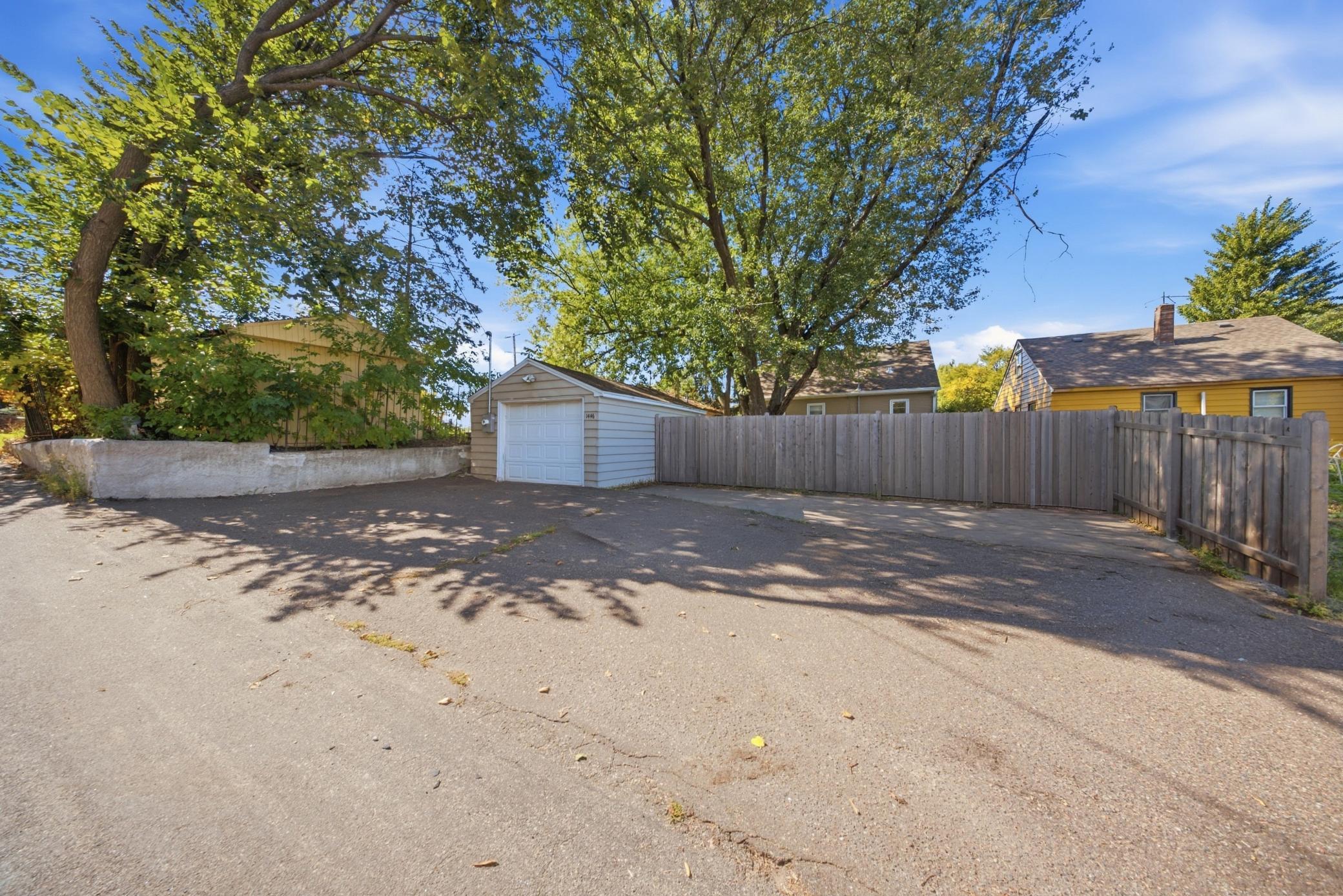 View of Residential at 1446 Dale Street, Saint Paul MN 55117, Saint Paul (6 of 36) - Mike Wilen | Minnesota Team Real Estate