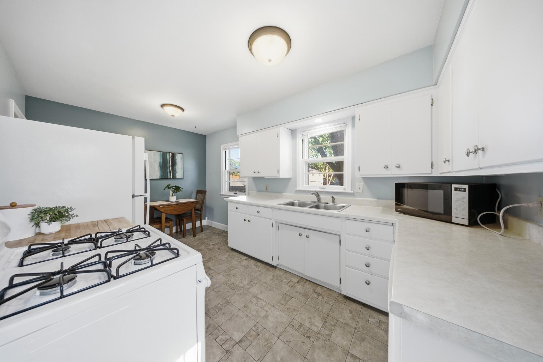 View of Residential at 1446 Dale Street, Saint Paul MN 55117, Saint Paul (22 of 36) - Mike Wilen | Minnesota Team Real Estate