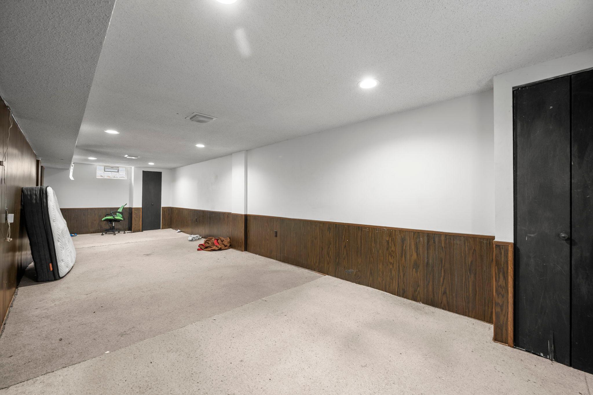 View of Residential at 1675 Iowa Avenue, Saint Paul MN 55106, Saint Paul (31 of 72) - Mike Wilen | Minnesota Team Real Estate