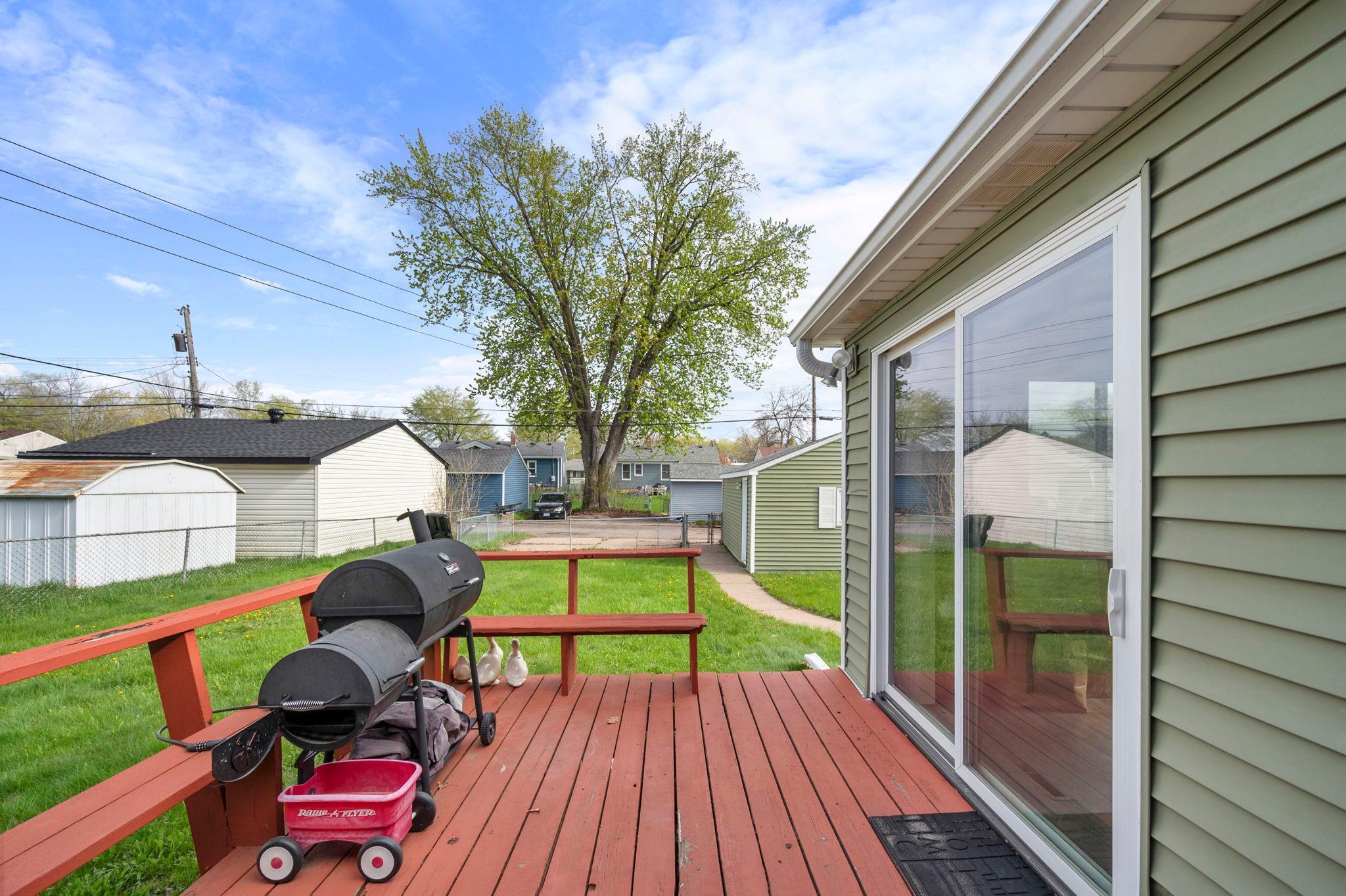 View of Residential at 1675 Iowa Avenue, Saint Paul MN 55106, Saint Paul (37 of 72) - Mike Wilen | Minnesota Team Real Estate