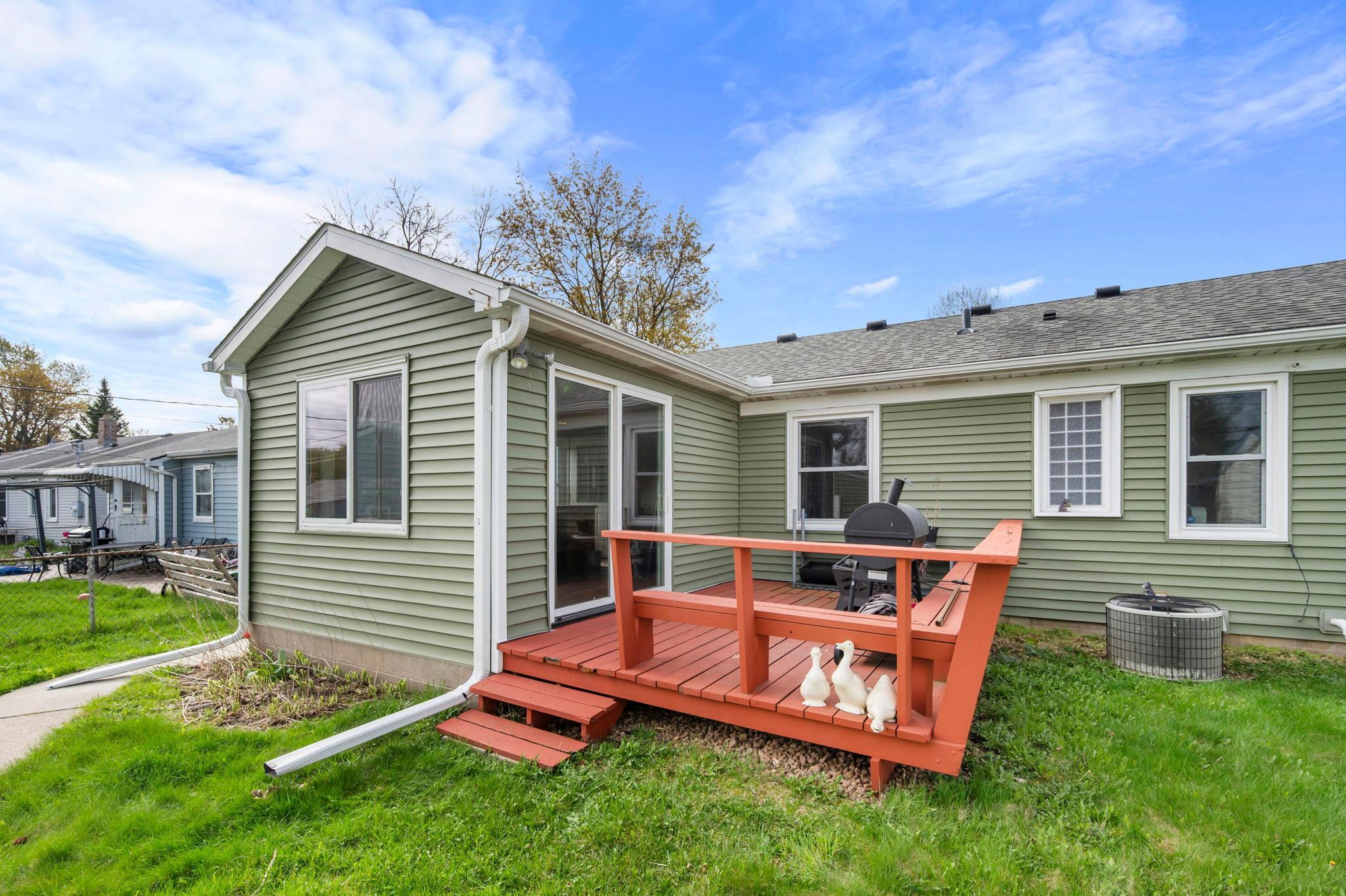 View of Residential at 1675 Iowa Avenue, Saint Paul MN 55106, Saint Paul (38 of 72) - Mike Wilen | Minnesota Team Real Estate