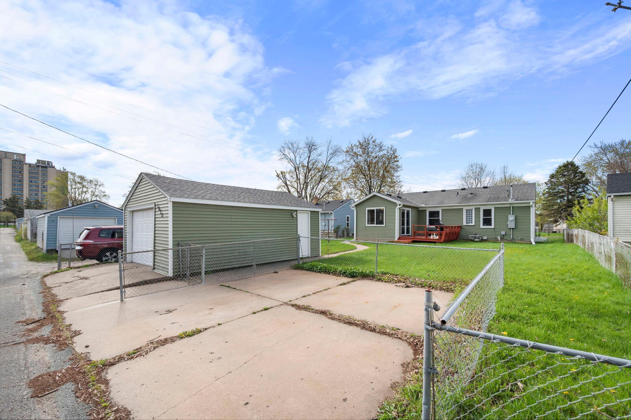 View of Residential at 1675 Iowa Avenue, Saint Paul MN 55106, Saint Paul (45 of 72) - Mike Wilen | Minnesota Team Real Estate