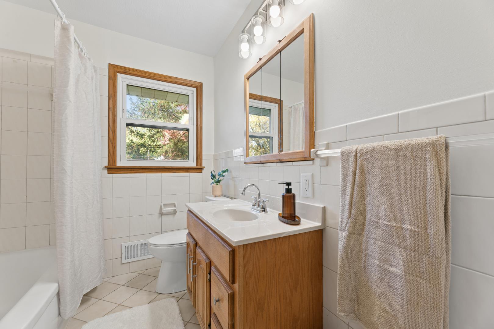 View of Residential at 7018 Drew Avenue, Brooklyn Center MN 55429, Brooklyn Center (15 of 23) - Mike Wilen | Minnesota Team Real Estate