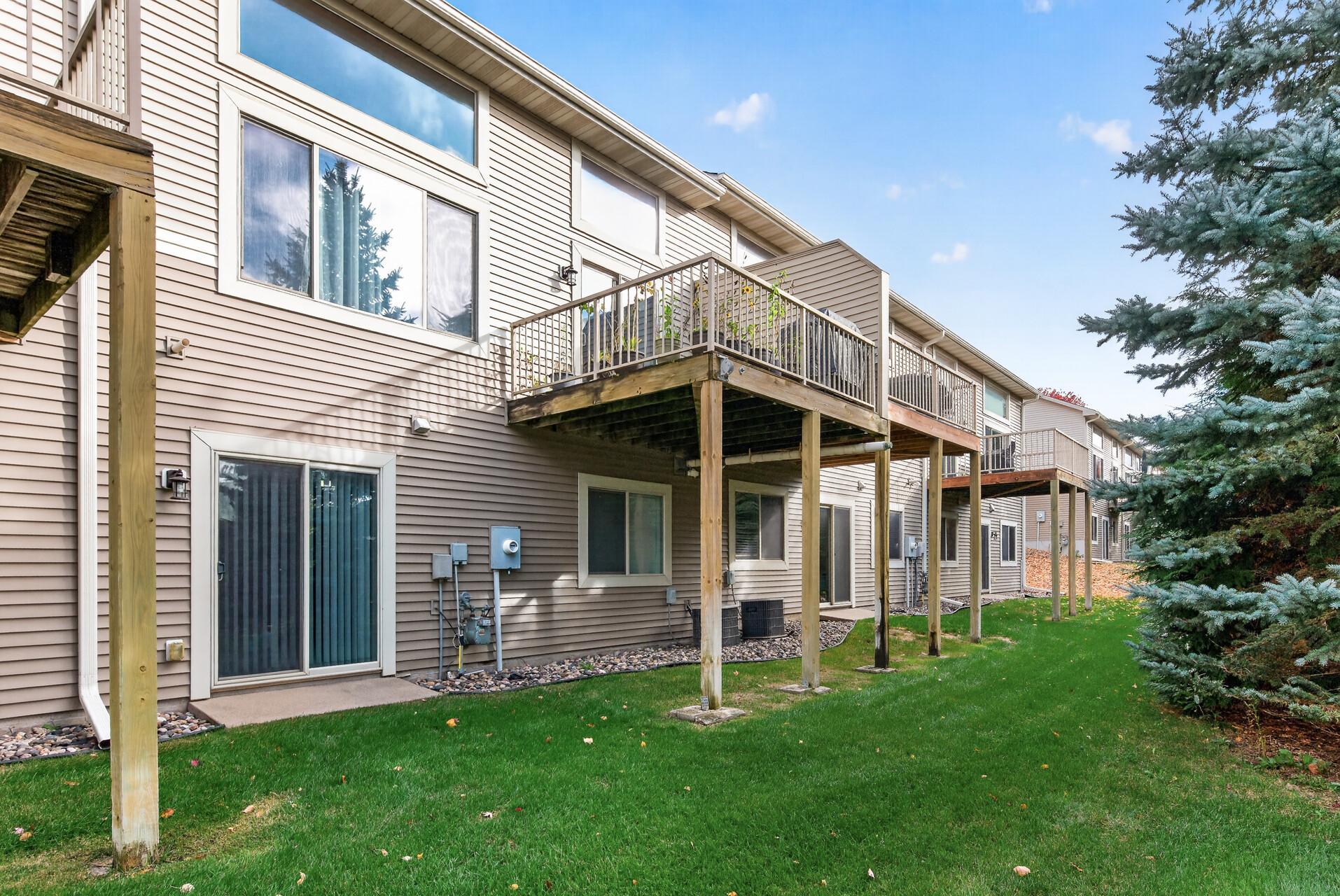 View of Residential at 1059 Drew Drive, Woodbury MN 55129, Woodbury (24 of 25) - Mike Wilen | Minnesota Team Real Estate
