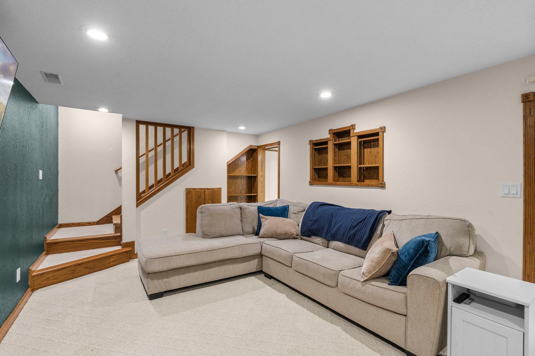 View of Residential at 12452 Redwood Street, Coon Rapids MN 55448, Coon Rapids (19 of 30) - Mike Wilen | Minnesota Team Real Estate