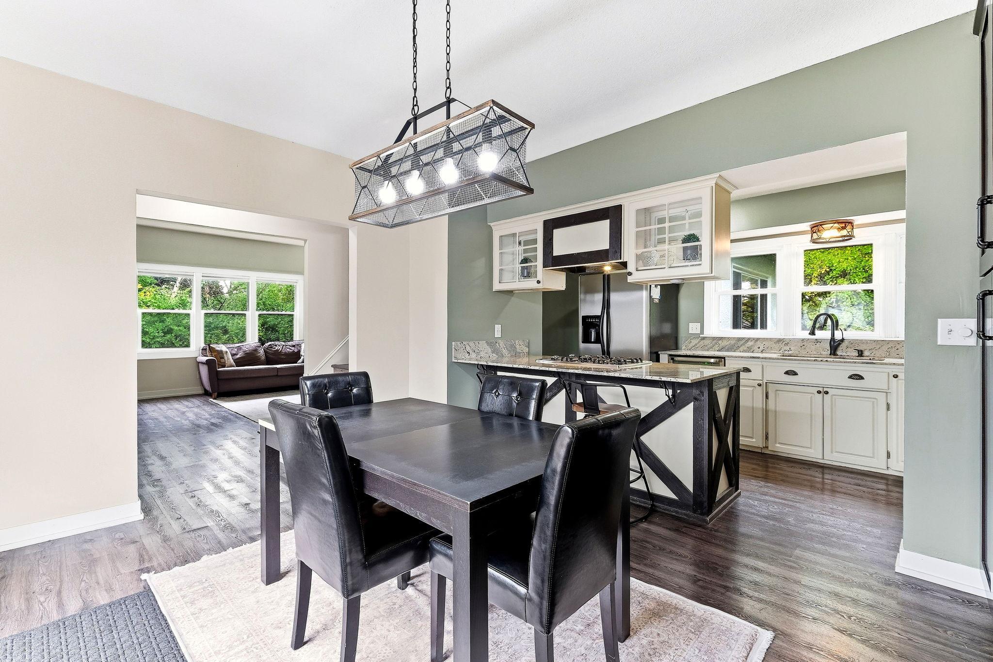 View of Residential at 817 Kenwood Lane, Maplewood MN 55117, Maplewood (4 of 33) - Mike Wilen | Minnesota Team Real Estate