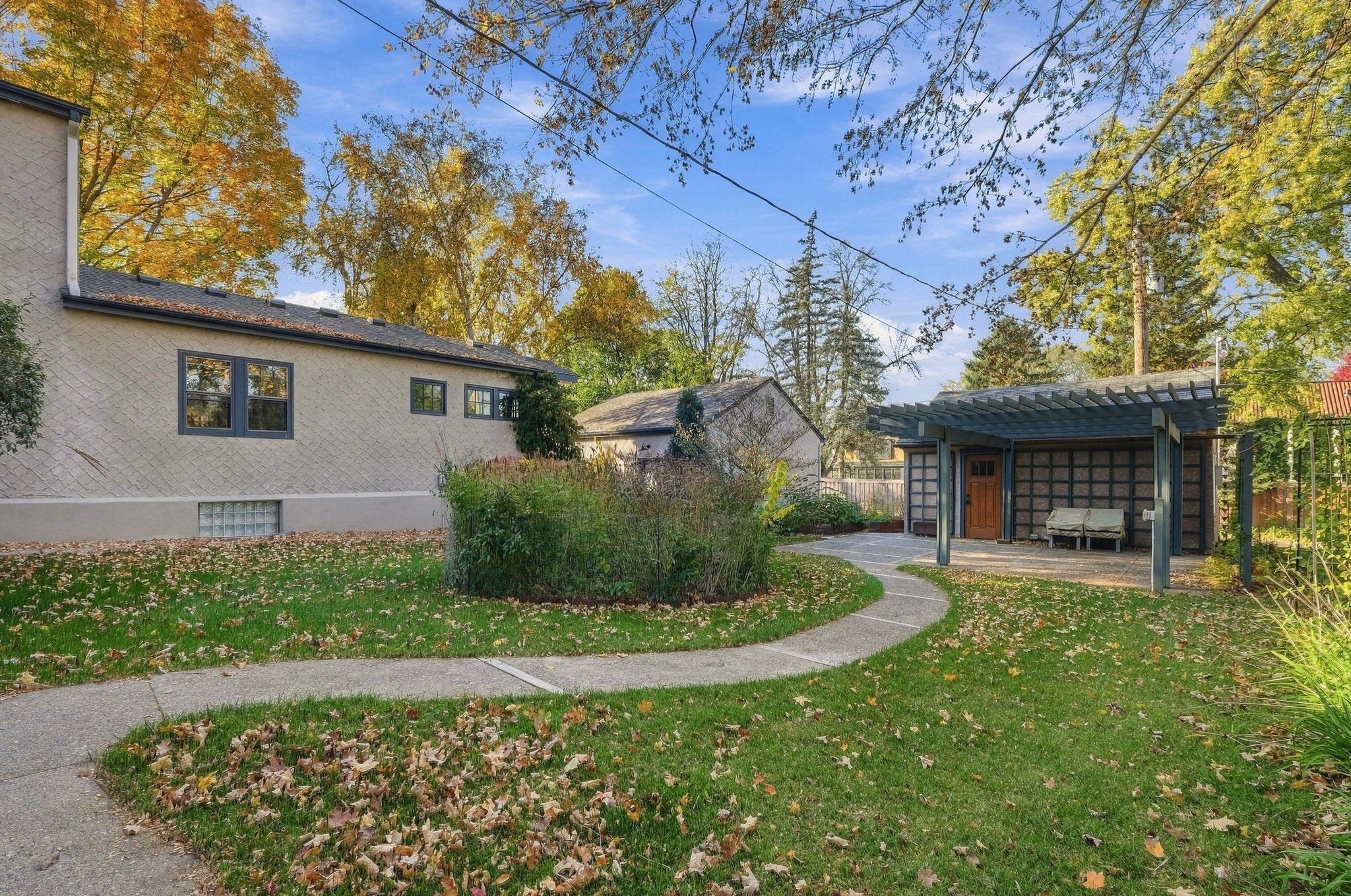 View of Residential at 377 Woodlawn Avenue, Saint Paul MN 55105, Saint Paul (28 of 38) - Mike Wilen | Minnesota Team Real Estate