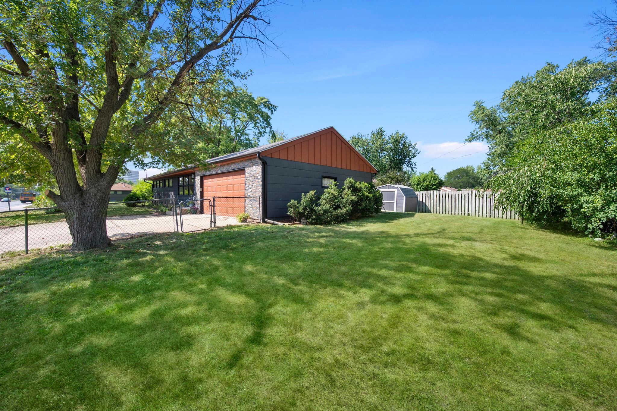 View of Residential at 914 82nd Street, Bloomington MN 55420, Bloomington (64 of 73) - Mike Wilen | Minnesota Team Real Estate