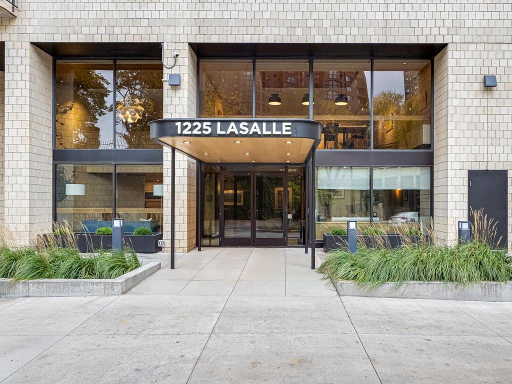 View of Residential at 1225 Lasalle Avenue #1503, Minneapolis MN 55403, Minneapolis (26 of 40) - Mike Wilen | Minnesota Team Real Estate