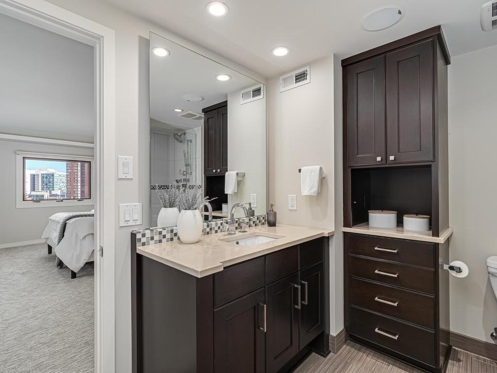 View of Residential at 1225 Lasalle Avenue #1503, Minneapolis MN 55403, Minneapolis (15 of 40) - Mike Wilen | Minnesota Team Real Estate