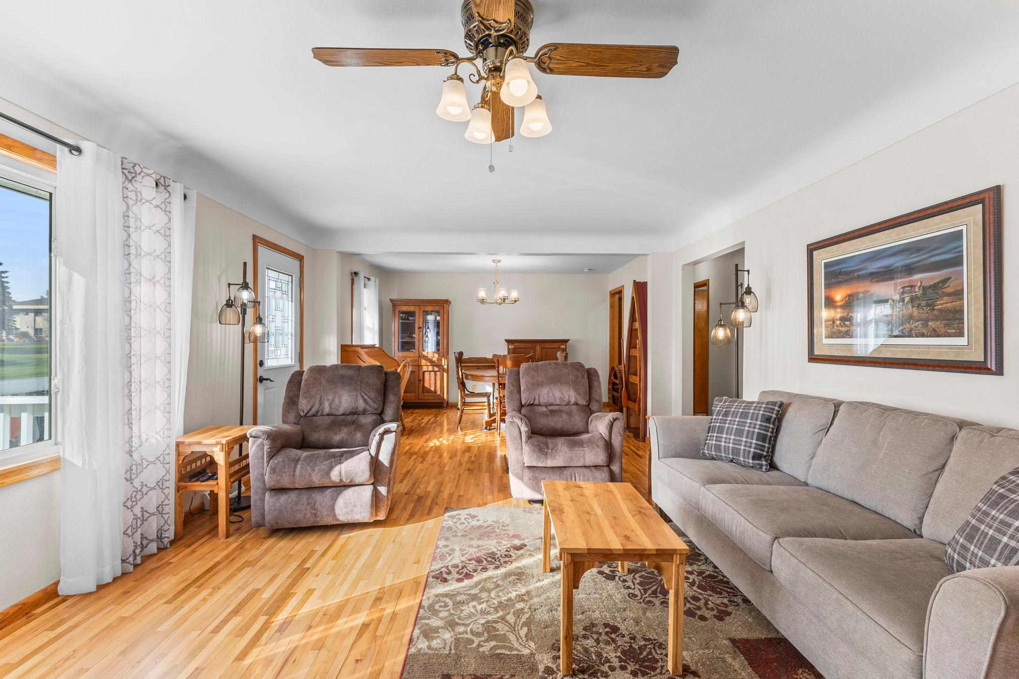 View of Residential at 236 Knollwood Street, Annandale MN 55302, Annandale (27 of 60) - Mike Wilen | Minnesota Team Real Estate