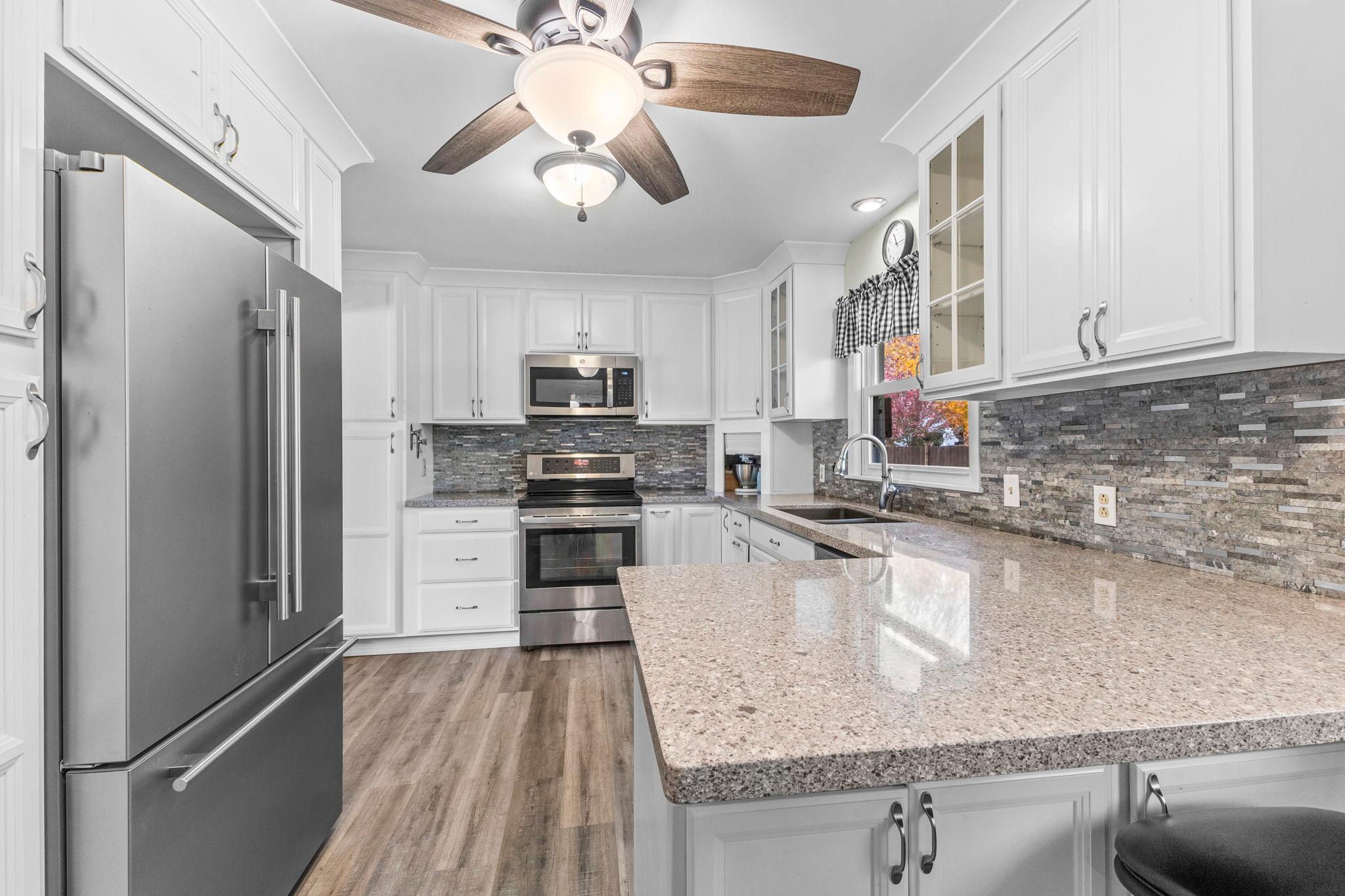 View of Residential at 236 Knollwood Street, Annandale MN 55302, Annandale (19 of 60) - Mike Wilen | Minnesota Team Real Estate