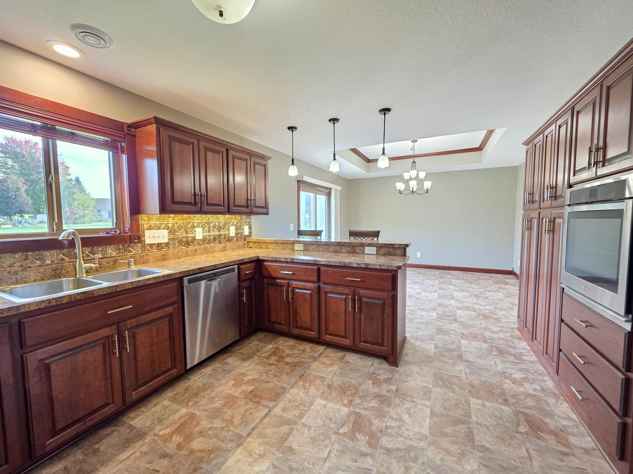 View of Residential at 105 Taylor Circle, Le Sueur MN 56058, Le Sueur (11 of 49) - Mike Wilen | Minnesota Team Real Estate