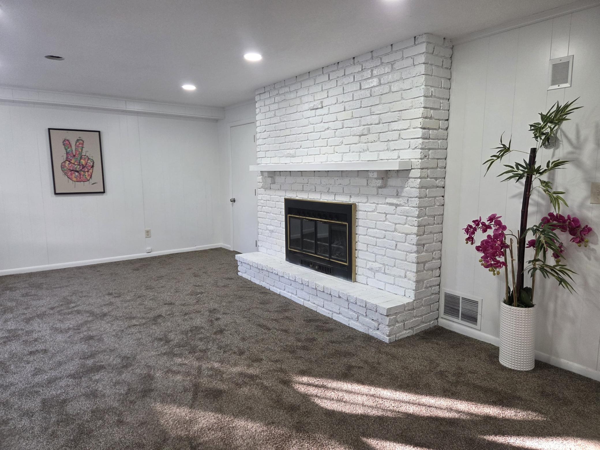 View of Residential at 1036 Woodlynn Avenue, Roseville MN 55113, Roseville (25 of 33) - Mike Wilen | Minnesota Team Real Estate