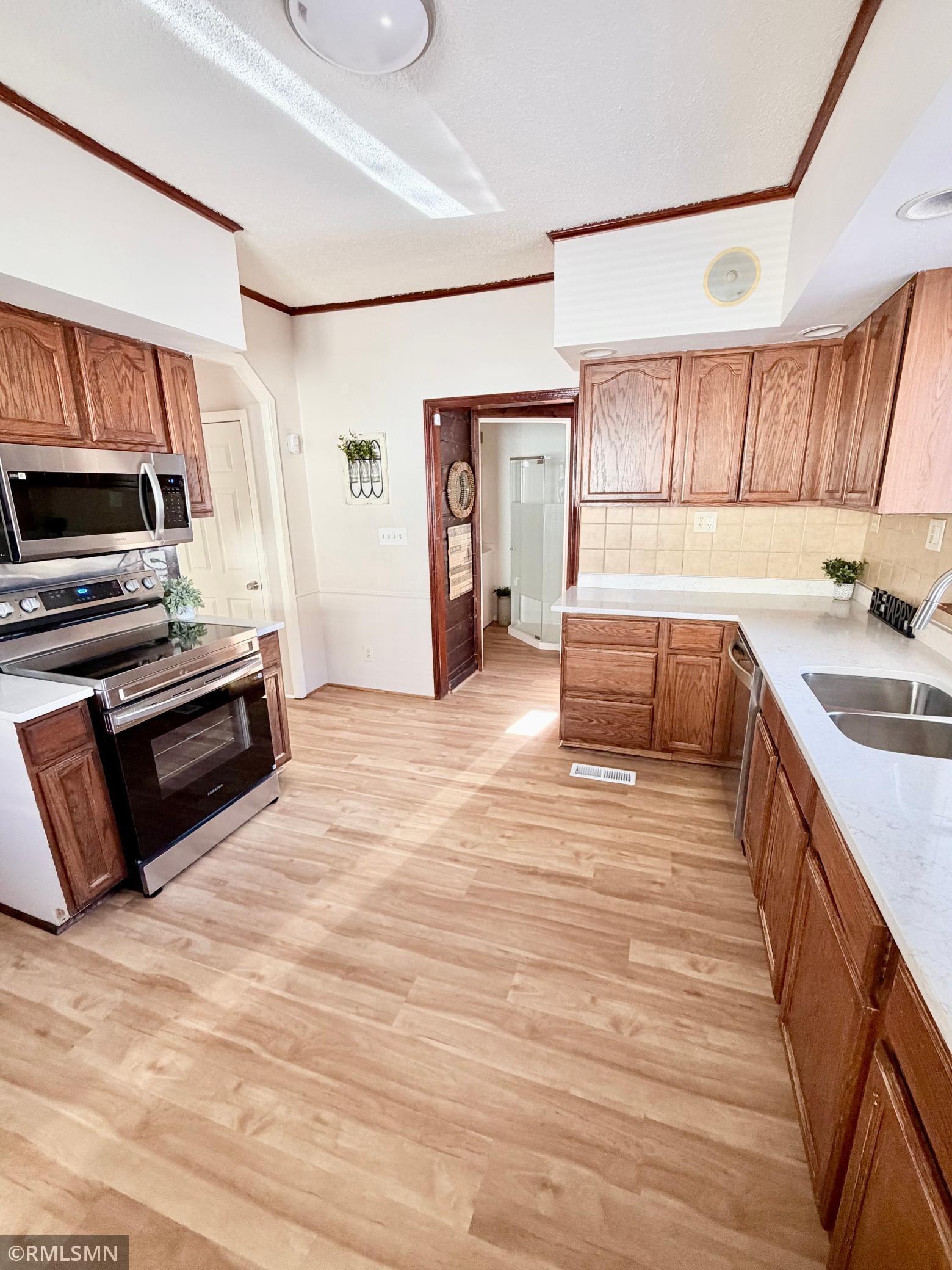 View of Residential at 3101 Newton Avenue, Minneapolis MN 55411, Minneapolis (9 of 24) - Mike Wilen | Minnesota Team Real Estate