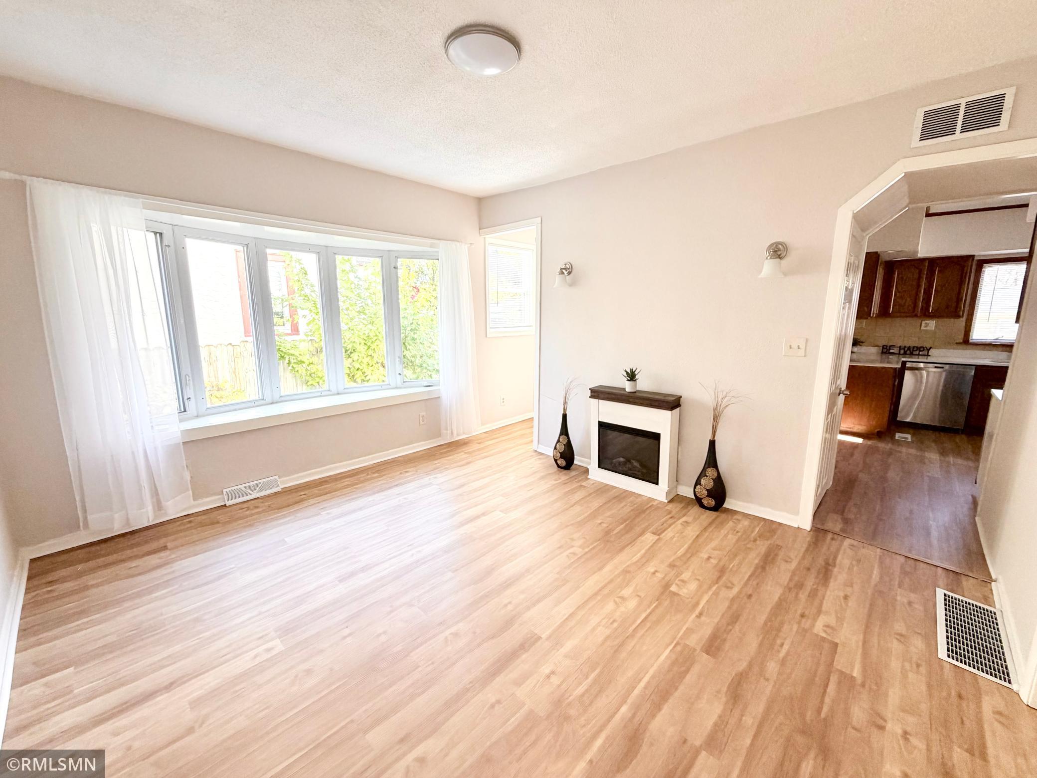 View of Residential at 3101 Newton Avenue, Minneapolis MN 55411, Minneapolis (13 of 24) - Mike Wilen | Minnesota Team Real Estate