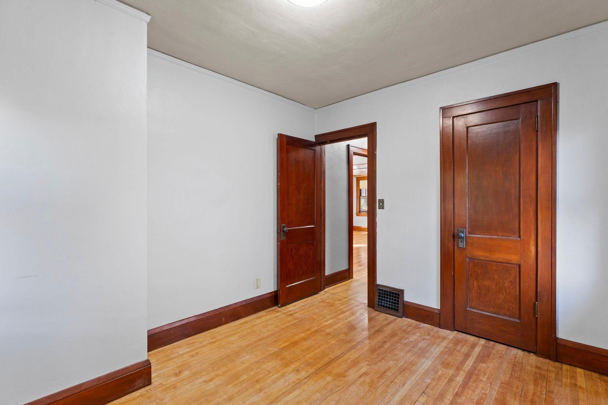 View of Residential at 704 White Bear Avenue, Saint Paul MN 55106, Saint Paul (16 of 45) - Mike Wilen | Minnesota Team Real Estate