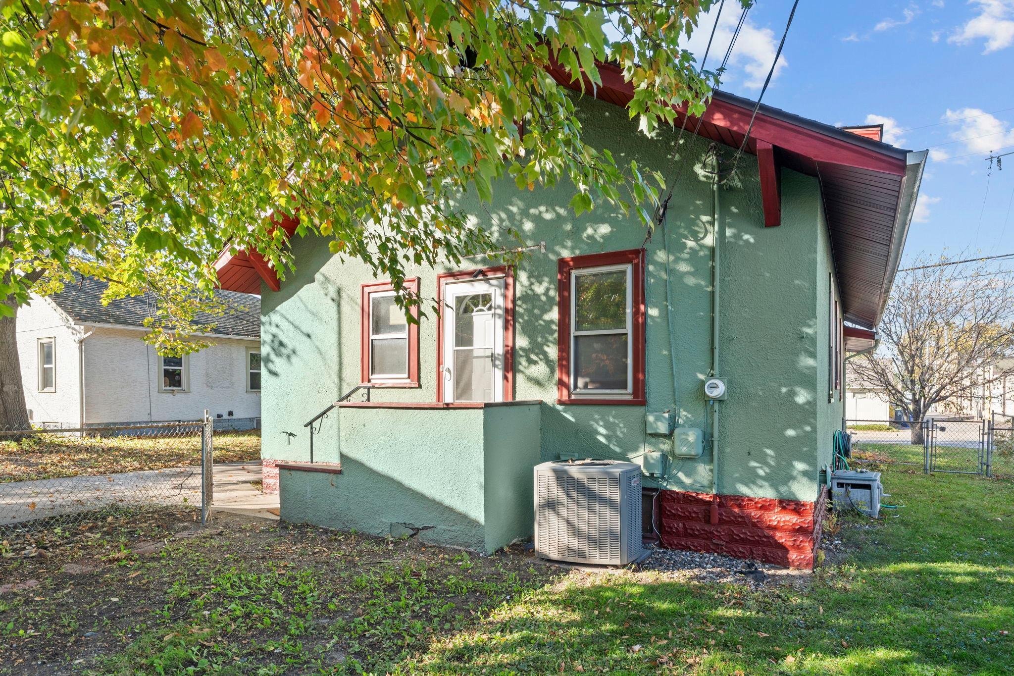 View of Residential at 704 White Bear Avenue, Saint Paul MN 55106, Saint Paul (3 of 45) - Mike Wilen | Minnesota Team Real Estate