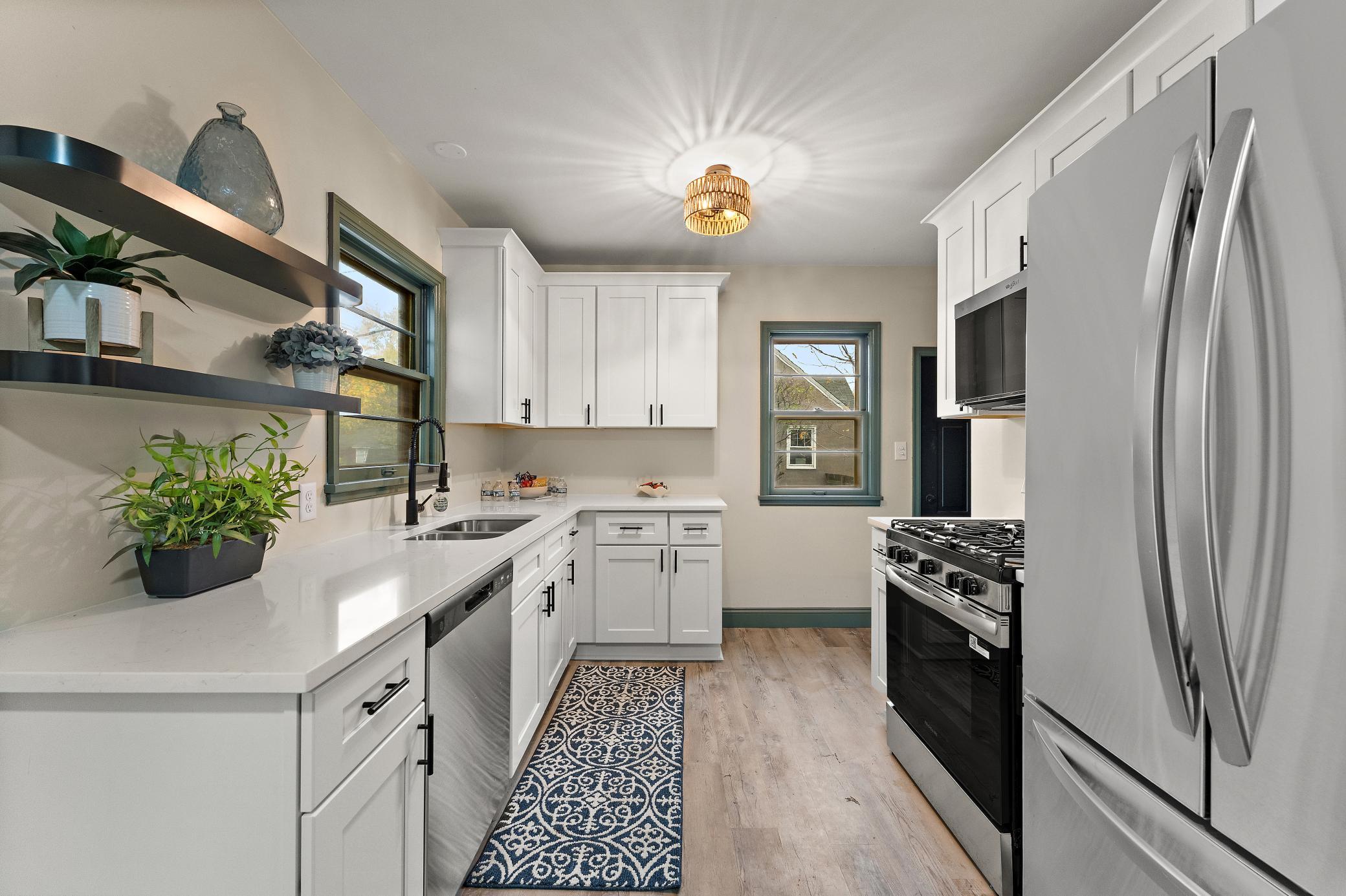 View of Residential at 940 Grandview Avenue, Roseville MN 55113, Roseville (7 of 23) - Mike Wilen | Minnesota Team Real Estate