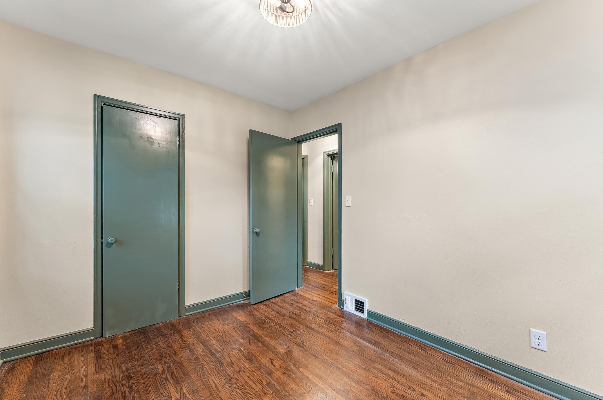 View of Residential at 940 Grandview Avenue, Roseville MN 55113, Roseville (12 of 23) - Mike Wilen | Minnesota Team Real Estate